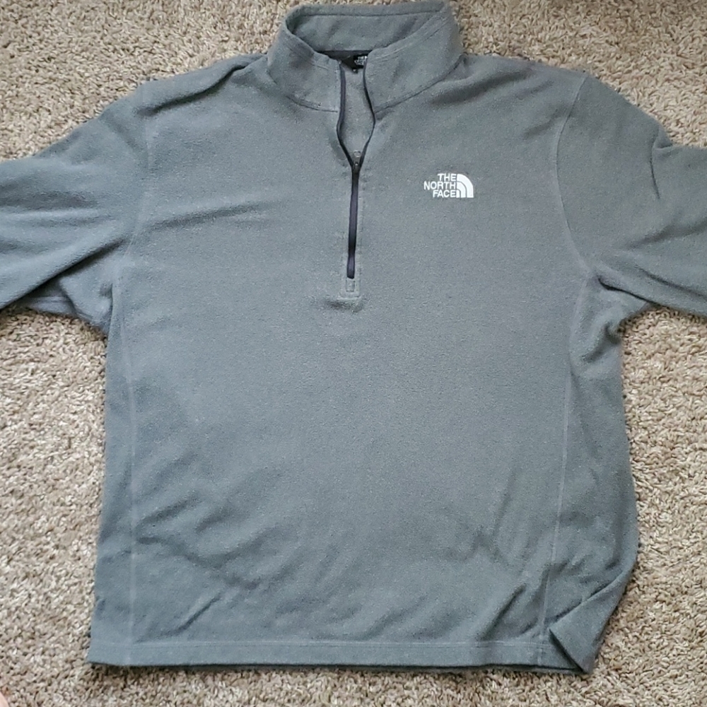 Large Northface Halfzip Grey